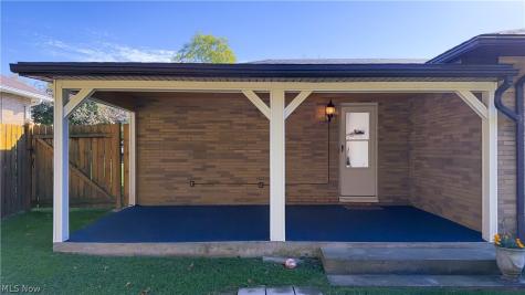 6100 Sandy Hook Drive Parma OH 44134