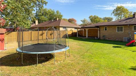 6100 Sandy Hook Drive Parma OH 44134