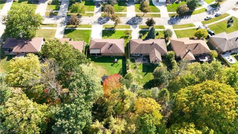 6100 Sandy Hook Drive Parma OH 44134