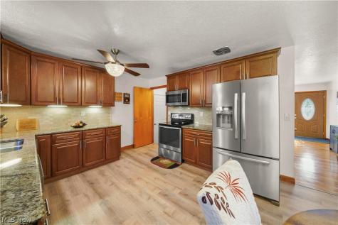 6100 Sandy Hook Drive Parma OH 44134