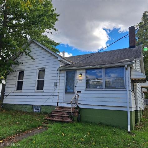 1021 Oak Street Youngstown OH 44506