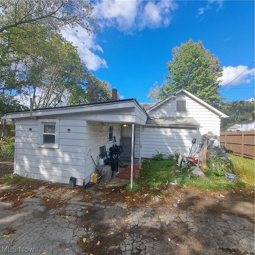 1021 Oak Street Youngstown OH 44506