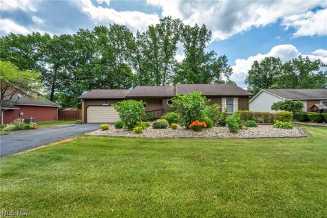 2608 Pine Oak Court Niles OH 44446