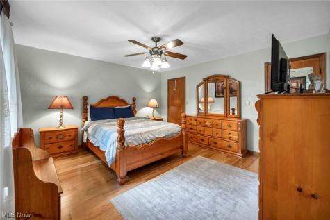 2608 Pine Oak Court Niles OH 44446