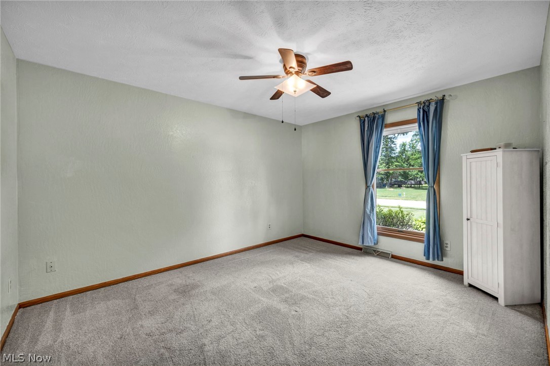 2608 Pine Oak Court Niles OH 44446