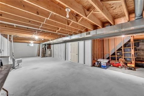 2608 Pine Oak Court Niles OH 44446