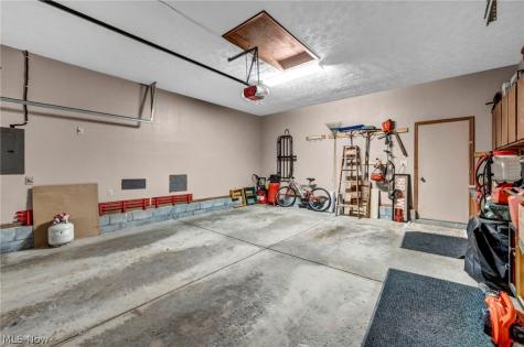 2608 Pine Oak Court Niles OH 44446