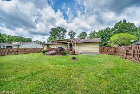 2608 Pine Oak Court Niles OH 44446