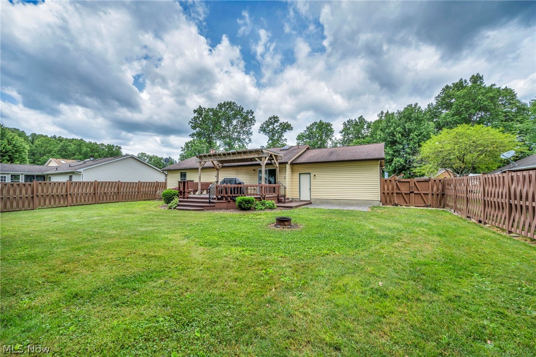 2608 Pine Oak Court Niles OH 44446