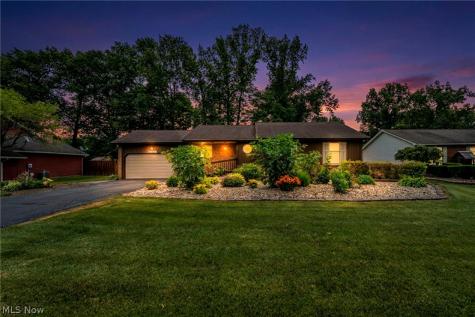 2608 Pine Oak Court Niles OH 44446