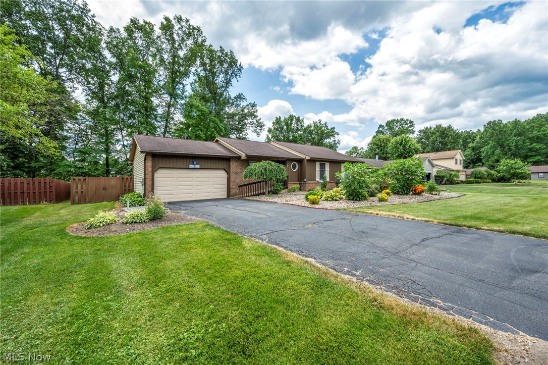 2608 Pine Oak Court Niles OH 44446
