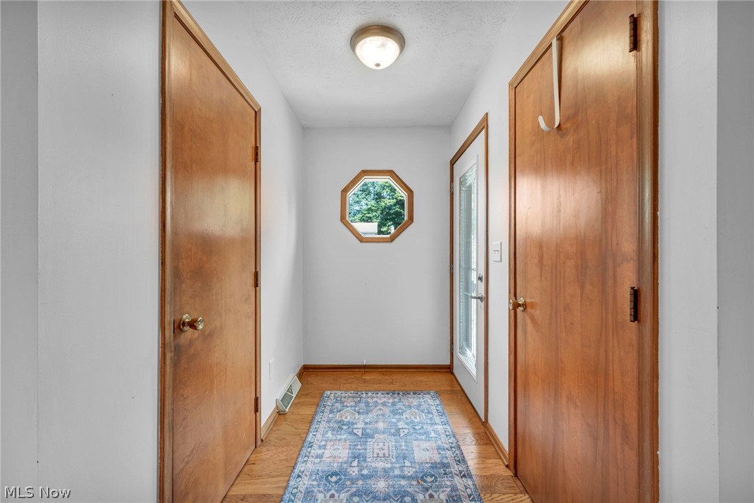 2608 Pine Oak Court Niles OH 44446