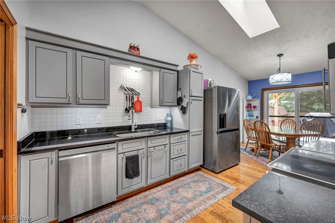 2608 Pine Oak Court Niles OH 44446
