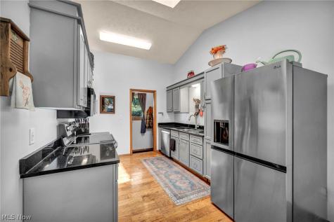 2608 Pine Oak Court Niles OH 44446