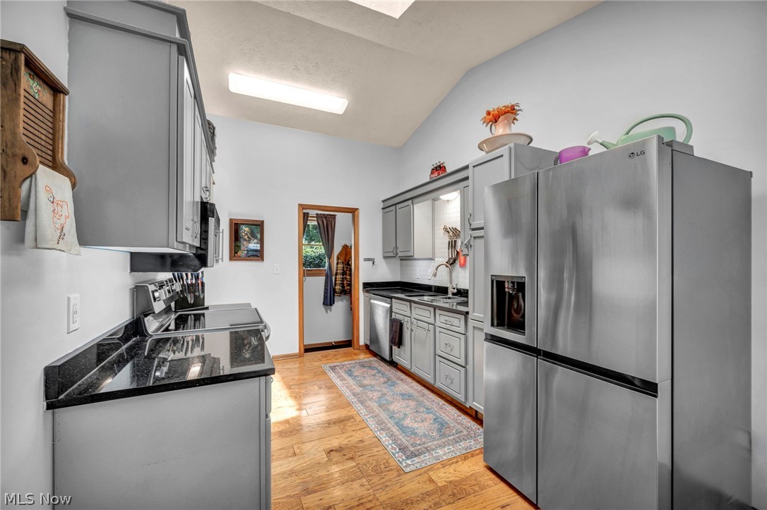 2608 Pine Oak Court Niles OH 44446