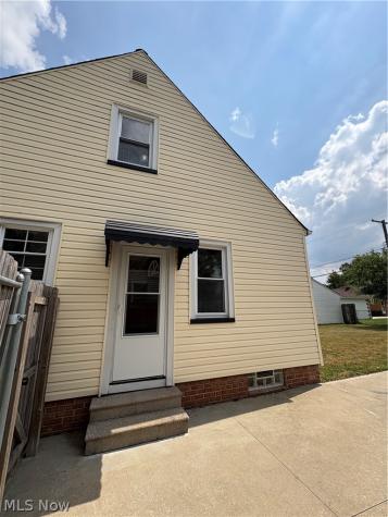 3007 Ingleside Drive Parma OH 44134