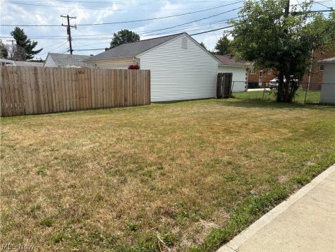 3007 Ingleside Drive Parma OH 44134