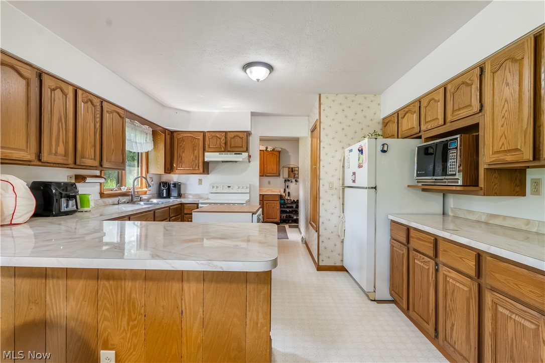5010 State Route 307 Geneva OH 44041