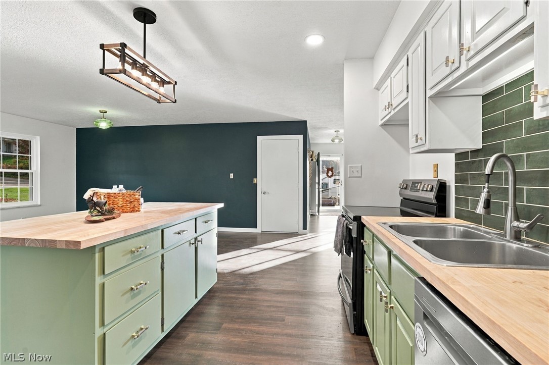 814 3rd Street NE New Philadelphia OH 44663