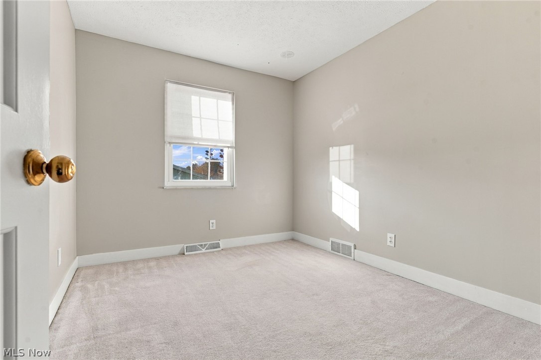 814 3rd Street NE New Philadelphia OH 44663