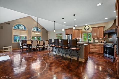 2942 Torrey Pines Circle NW Canton OH 44708