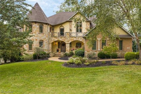2942 Torrey Pines Circle NW Canton OH 44708