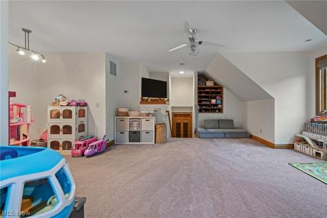 2942 Torrey Pines Circle NW Canton OH 44708