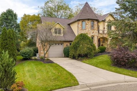 2942 Torrey Pines Circle NW Canton OH 44708