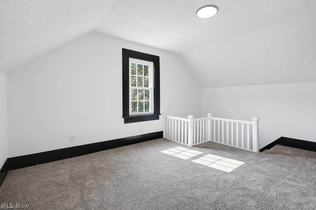 3477 Kinsley Drive NE Hartville OH 44632