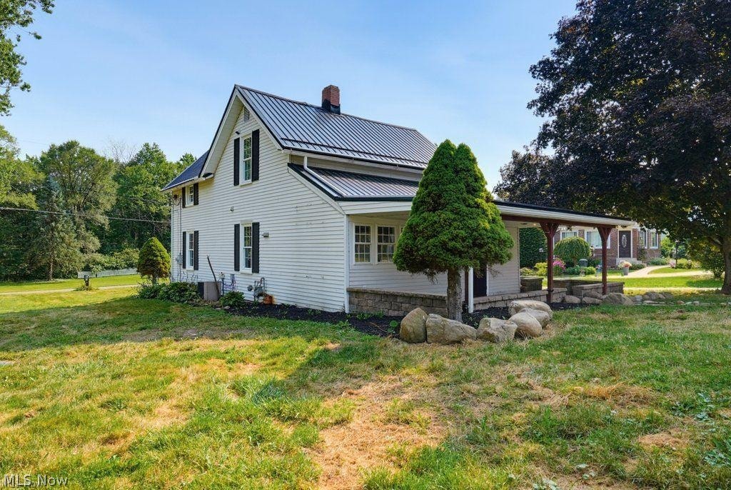 3477 Kinsley Drive NE Hartville OH 44632