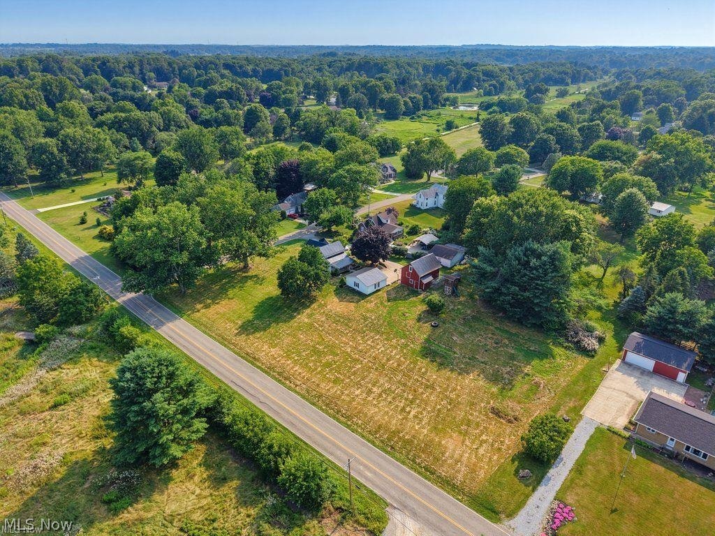 3477 Kinsley Drive NE Hartville OH 44632