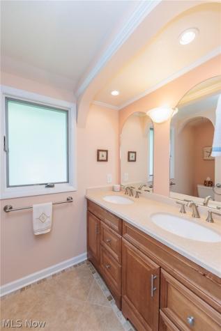 457 Edgewood Circle Berea OH 44017