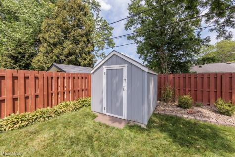 457 Edgewood Circle Berea OH 44017