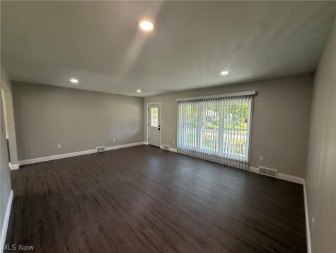 3045 Endicott Way Silver Lake OH 44224