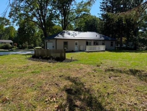 3045 Endicott Way Silver Lake OH 44224