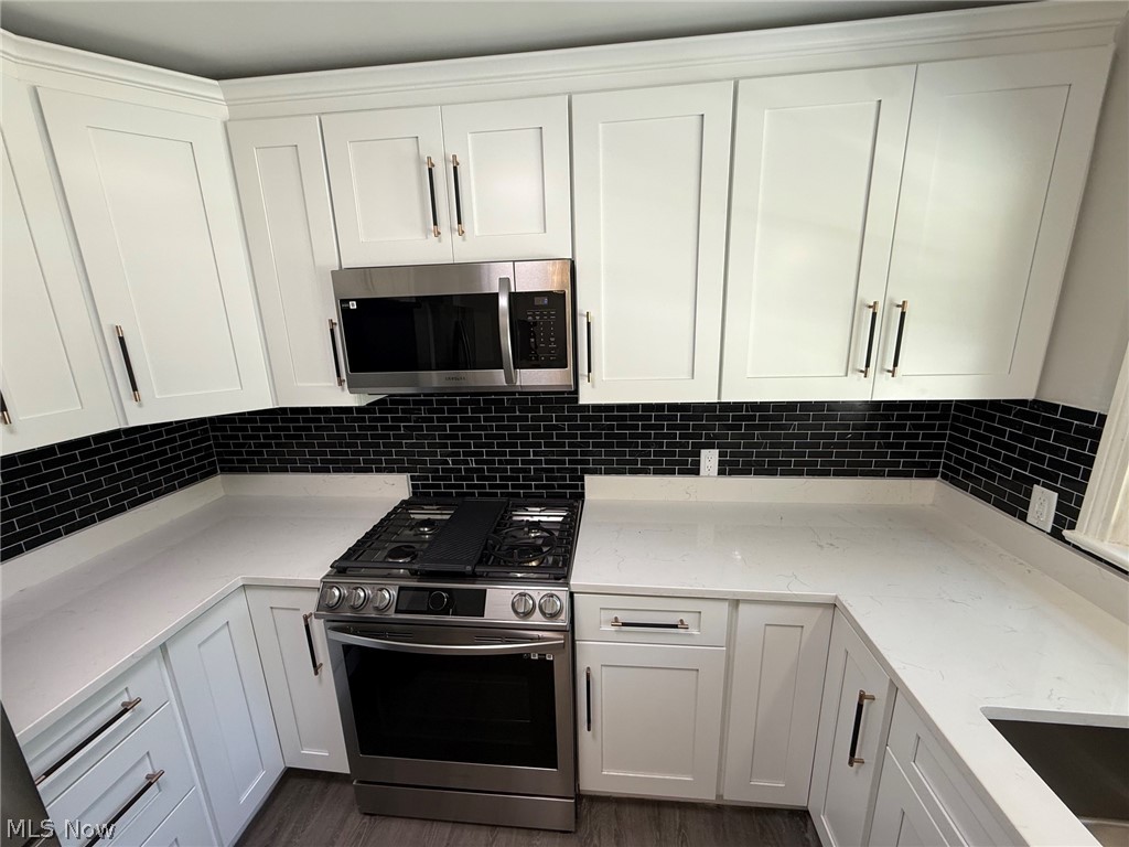 3045 Endicott Way Silver Lake OH 44224