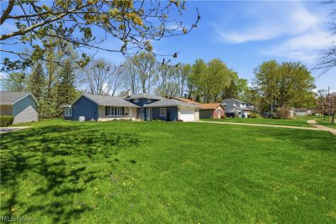26670 Fairfax Lane North Olmsted OH 44070