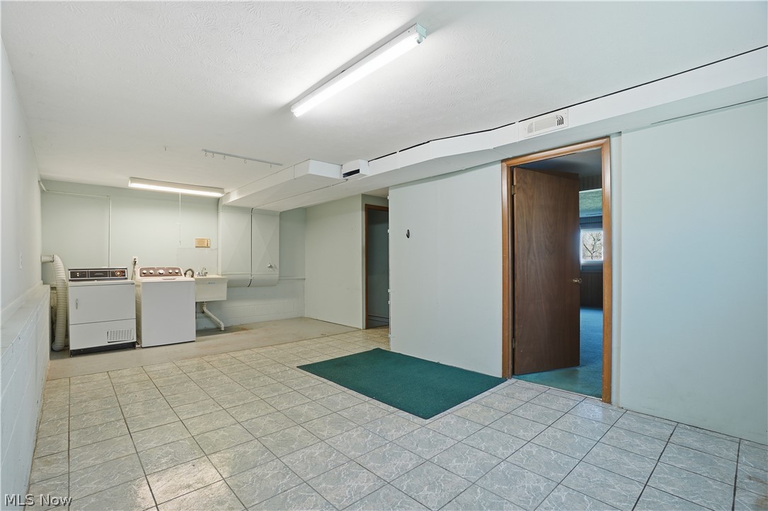 26670 Fairfax Lane North Olmsted OH 44070