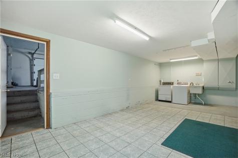 26670 Fairfax Lane North Olmsted OH 44070