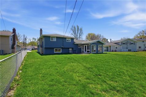 26670 Fairfax Lane North Olmsted OH 44070