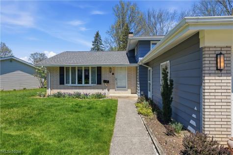 26670 Fairfax Lane North Olmsted OH 44070