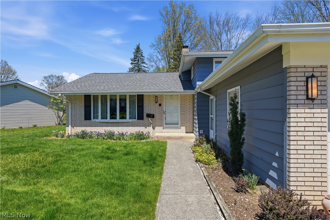 26670 Fairfax Lane North Olmsted OH 44070