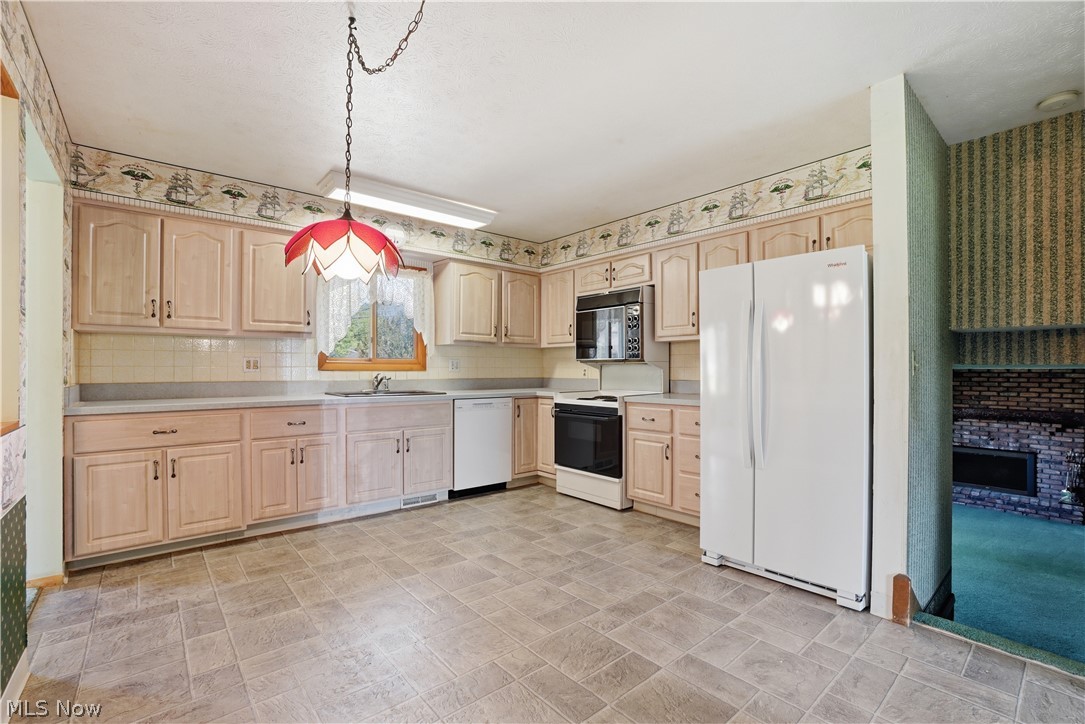 26670 Fairfax Lane North Olmsted OH 44070