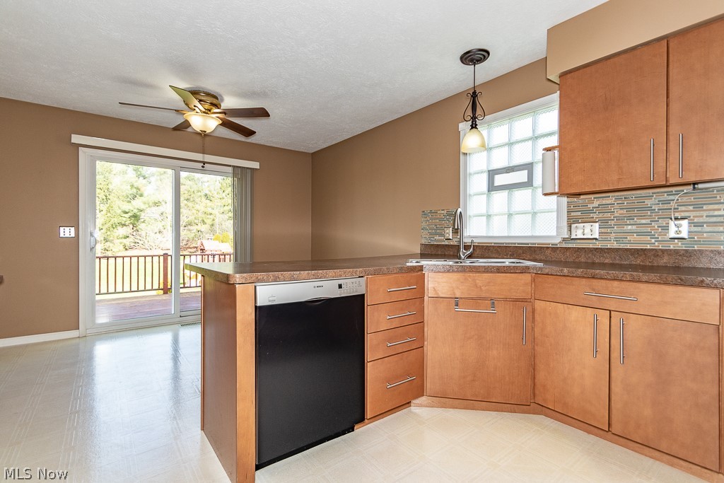 104 Woodbridge Crossing Chardon OH 44024