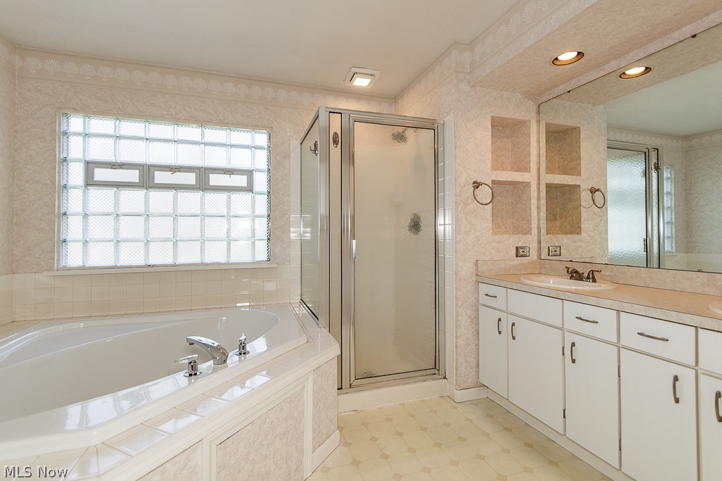 104 Woodbridge Crossing Chardon OH 44024