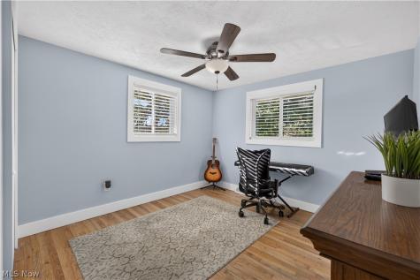 239 E 305th Street Willowick OH 44095