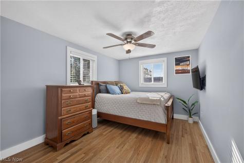 239 E 305th Street Willowick OH 44095