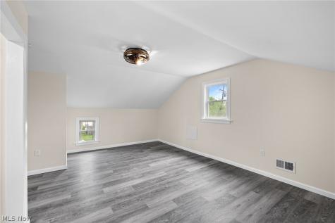 3229 W 52nd Street Cleveland OH 44102