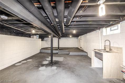 3229 W 52nd Street Cleveland OH 44102