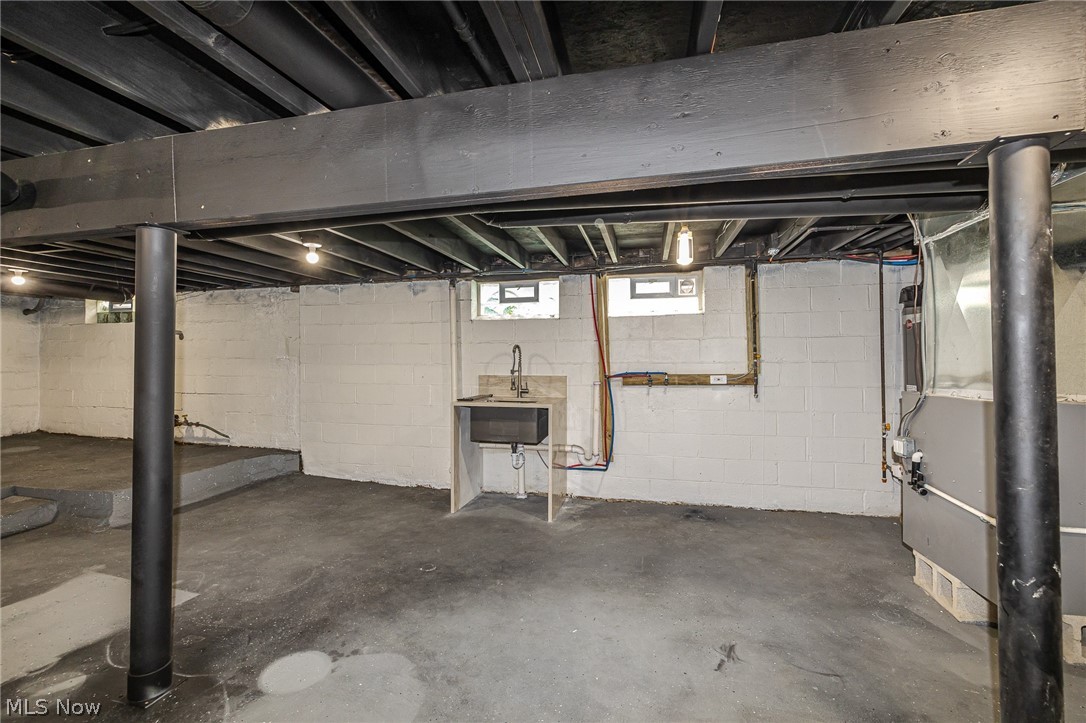 3229 W 52nd Street Cleveland OH 44102